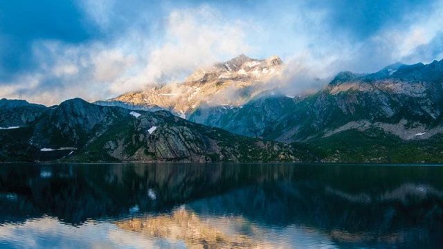 one page websites and parallax