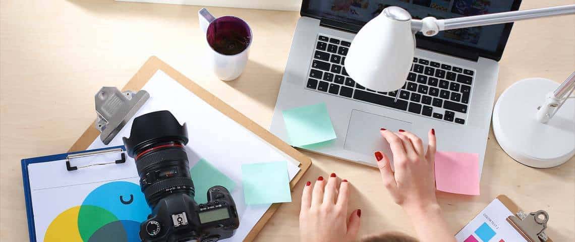 Best Places to Find and Perfect Eye-Catching Images for Your Website_featured-image woman working on a laptop