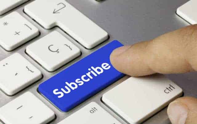 subscribe button on a keyboard